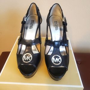 Michael kors sandals